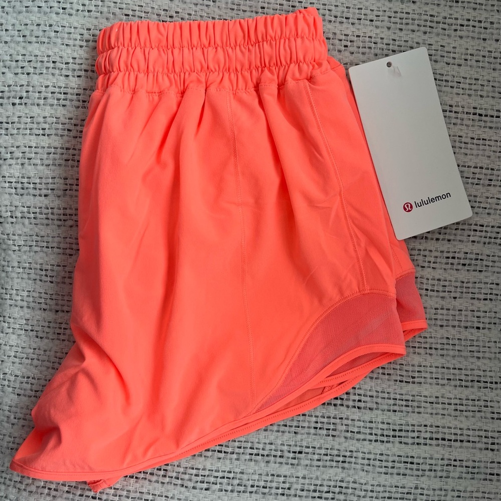 ⚠️SOLD⚠️Lululemon Hotty Hot Shorts Low Rise 4” - Sunset - Women’s Size 6 - Picture 3 of 10